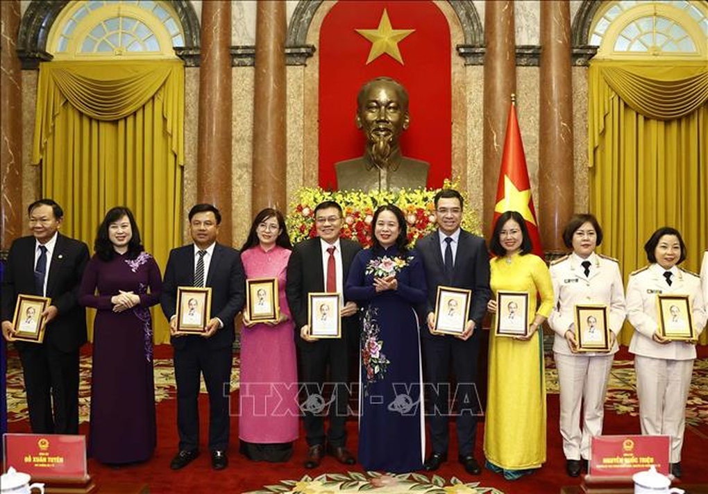 Quyền Chủ tịch nước Võ Thị Ánh Xuân gặp mặt, tri ân các thầy thuốc - 2 Quyền Chủ tịch nước Võ Thị Ánh Xuân gặp mặt, tri ân các thầy thuốc - 2