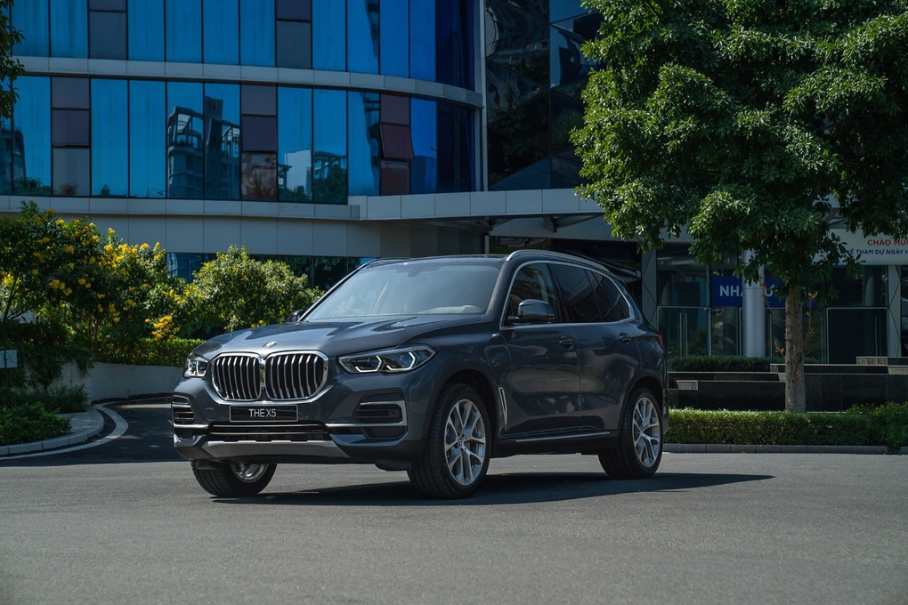Ưu đãi giá bán cho nhiều mẫu xe BMW trong tháng 10 - 1 Ưu đãi giá bán cho nhiều mẫu xe BMW trong tháng 10 - 1