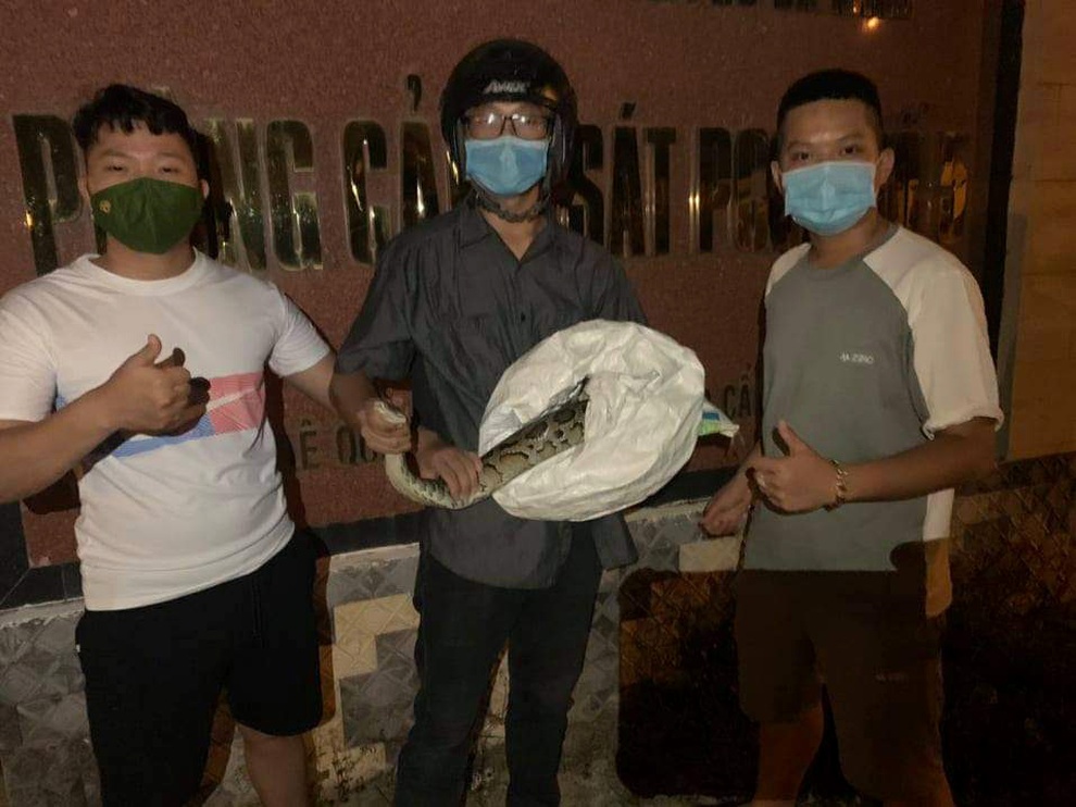 Từ tay chơi bò sát, chàng trai Đà Nẵng bẻ lái bảo vệ động vật hoang dã - 1 Từ tay chơi bò sát, chàng trai Đà Nẵng bẻ lái bảo vệ động vật hoang dã - 1