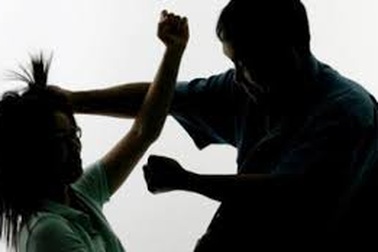 Sức mạnh nam nhi và sự... bỉ ổi!