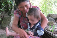Vụ mẹ con "người rừng": Người cha ngược đãi, hành hạ con ruột
