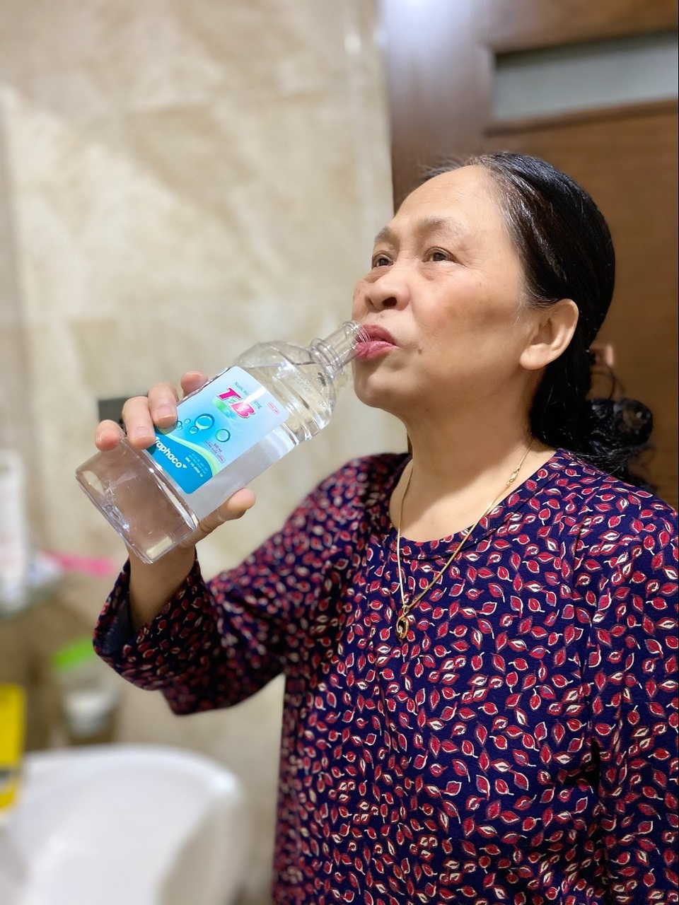 Súc miệng họng T-B vẫn hút khách vì... phòng dịch! - 2 Súc miệng họng T-B vẫn hút khách vì... phòng dịch! - 2