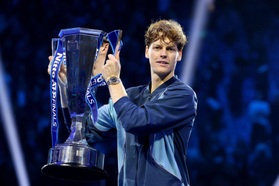 Jannik Sinner lần đầu vô địch ATP Finals