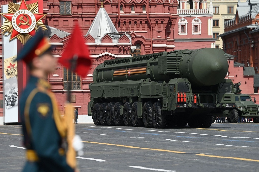 Nga cảnh báo về học thuyết hạt nhân khi Mỹ cấp vũ khí cho Ukraine - 1