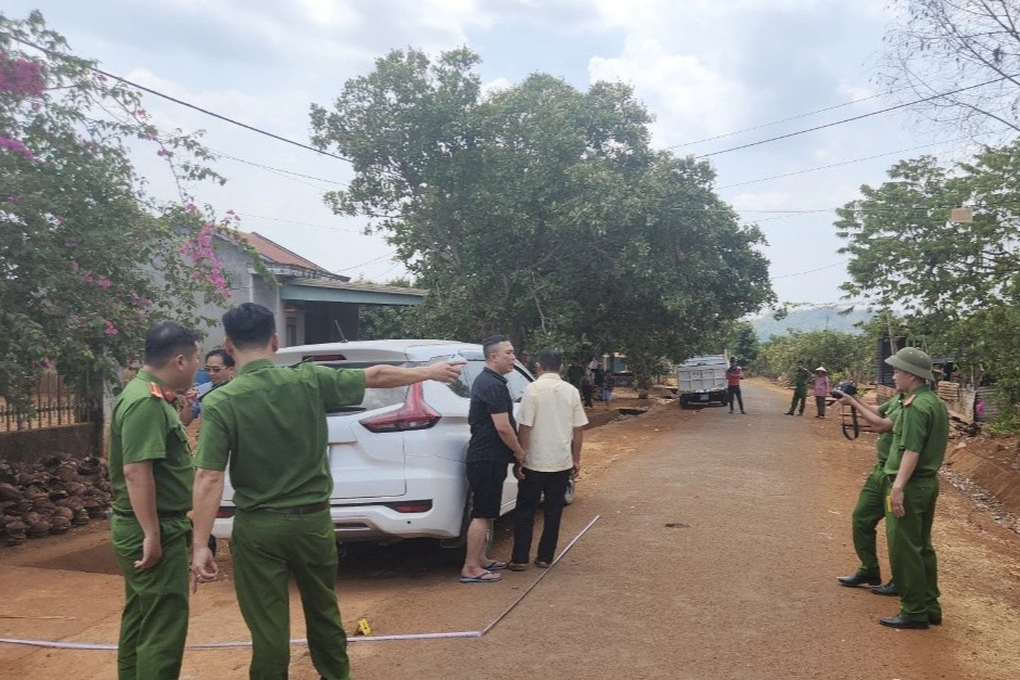 Giải cứu người đàn ông bị bắt cóc lên ô tô - 1 Giải cứu người đàn ông bị bắt cóc lên ô tô - 1