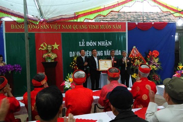 Về Đức Thượng, ăn tiệc canh bầu trôi nước