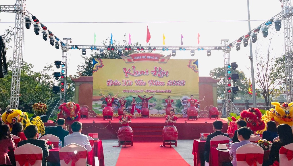 Khai hội đền Xã Tắc độc đáo tại thành phố Móng Cái - 2 Khai hội đền Xã Tắc độc đáo tại thành phố Móng Cái - 2
