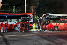 Tông vào đuôi xe khách, nam phụ xe tử vong