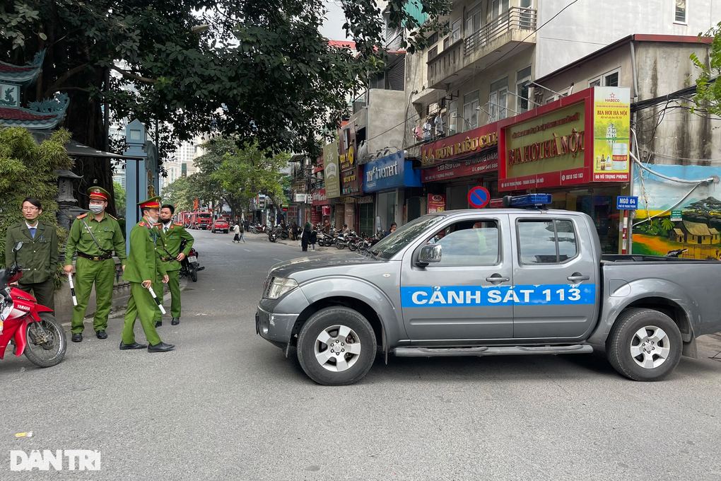 Hà Nội: Cháy nhà do đun bếp củi ở tầng 5 - 8 Hà Nội: Cháy nhà do đun bếp củi ở tầng 5 - 8