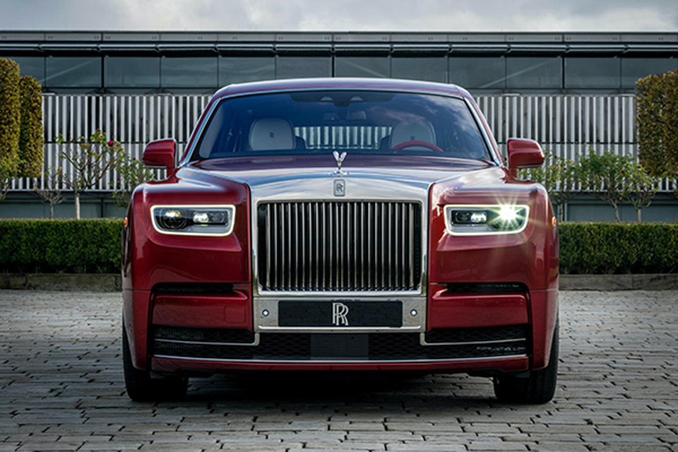 Đấu giá chiếc Rolls-Royce phiên bản Bespoke Red Phantom đặc biệt - 4 Đấu giá chiếc Rolls-Royce phiên bản Bespoke Red Phantom đặc biệt - 4