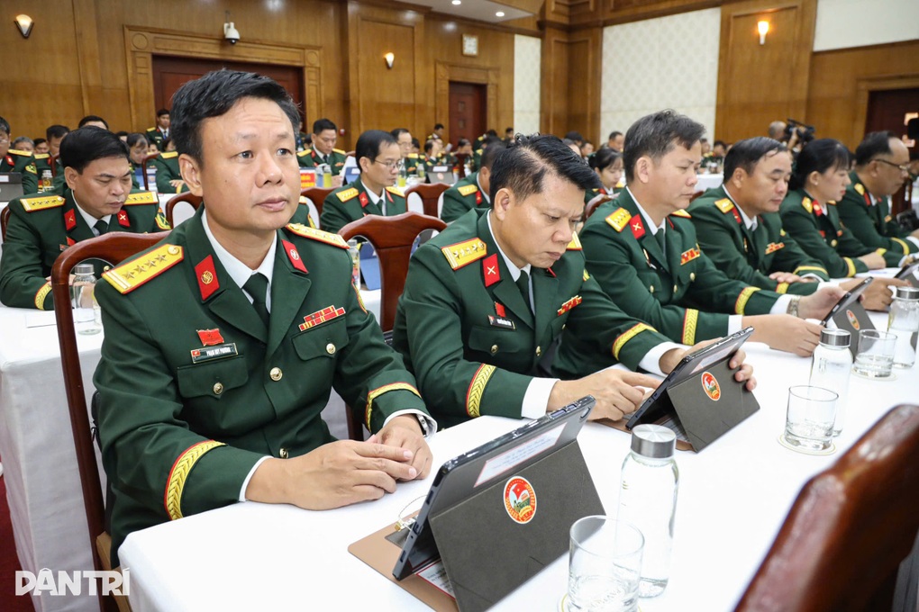 Quân khu 7 triển khai thành công Đại hội không giấy - 1 Quân khu 7 triển khai thành công Đại hội không giấy - 1