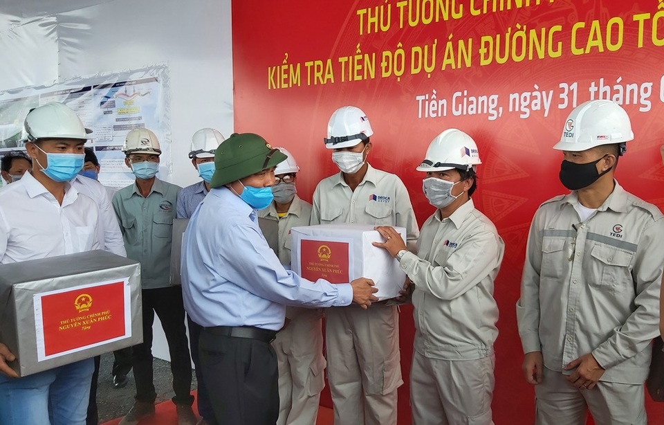 Thủ tướng kiểm tra tiến độ Dự án cao tốc Trung Lương - Mỹ Thuận - 2 Thủ tướng kiểm tra tiến độ Dự án cao tốc Trung Lương - Mỹ Thuận - 2