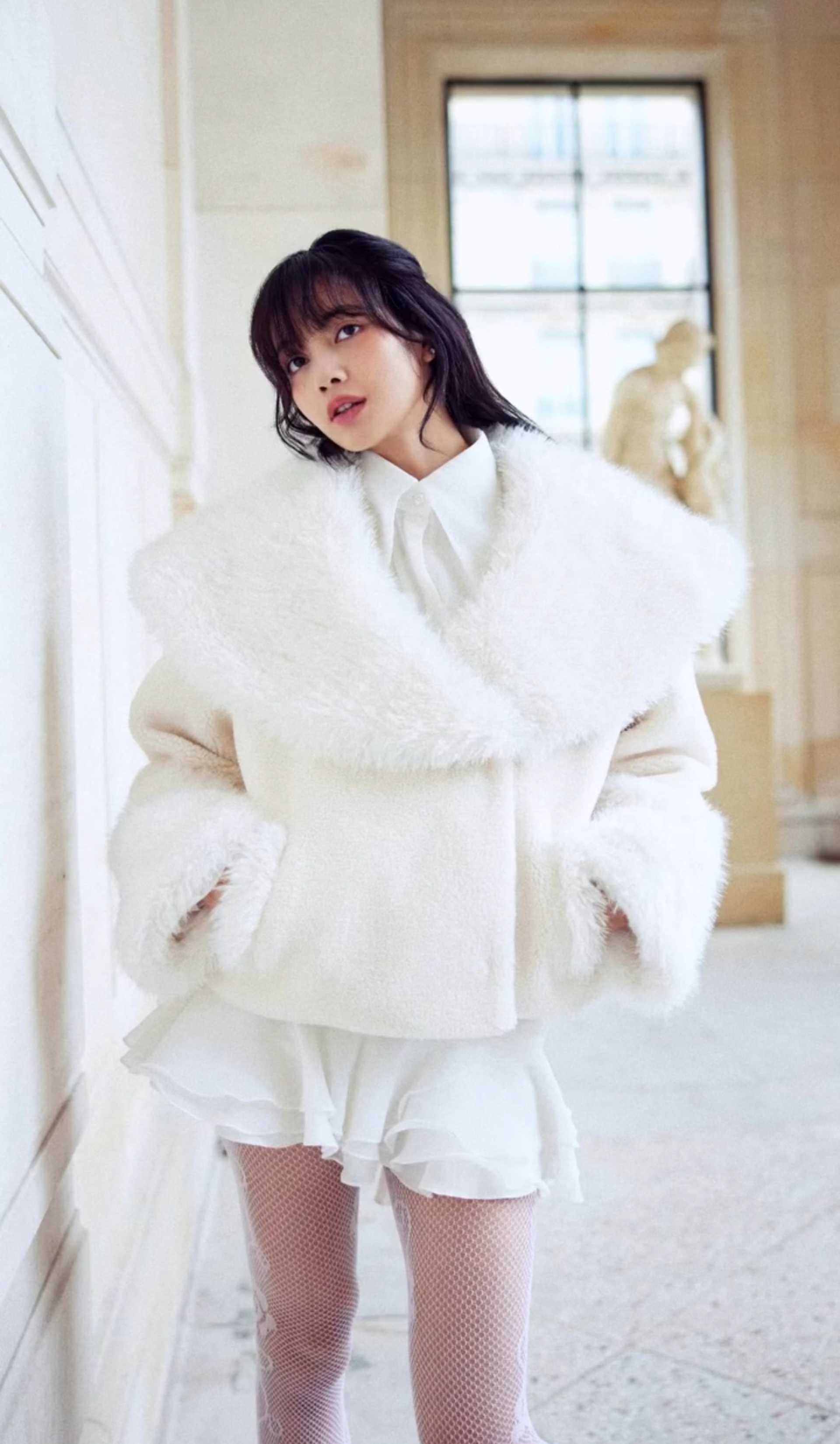 Lisa, Mai Davikah mê mẩn các thiết kế Việt - 6 Lisa, Mai Davikah mê mẩn các thiết kế Việt - 6