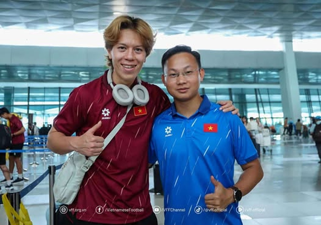 Bác sĩ U23 Việt Nam: Tôi không xếp chai nước để làm khó Indonesia - 1 Bác sĩ U23 Việt Nam: Tôi không xếp chai nước để làm khó Indonesia - 1