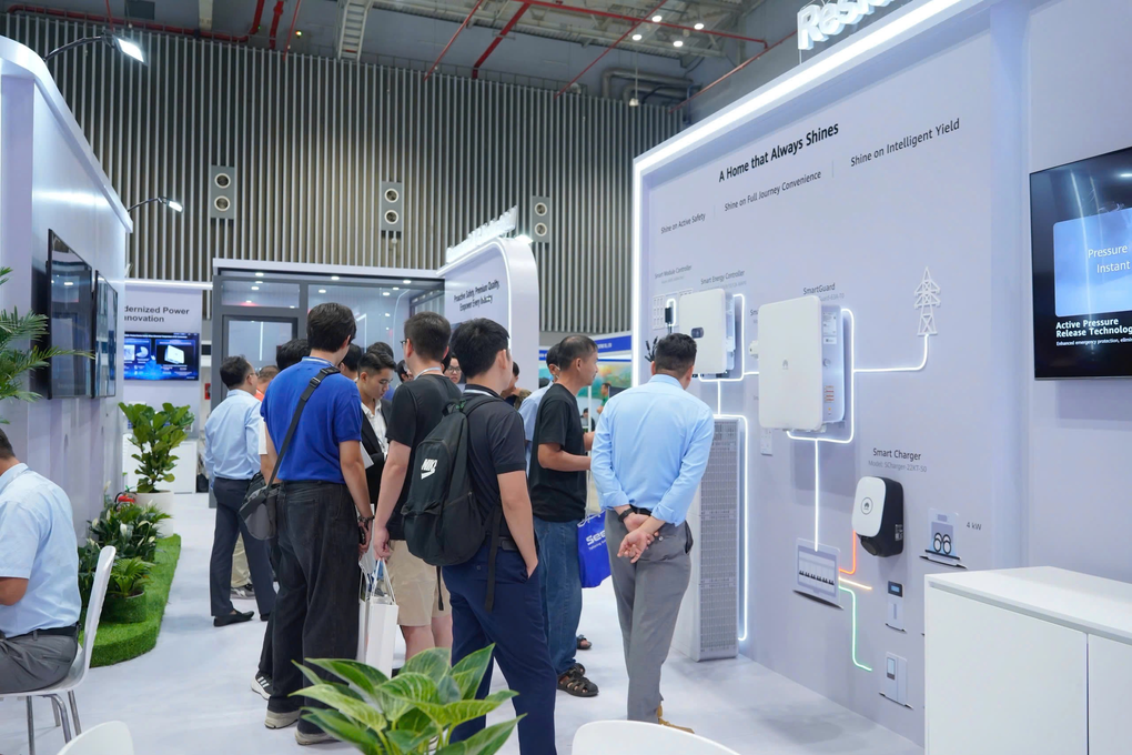 Huawei FusionSolar ghi dấu ấn tại Vietnam Energy Week 2025 - 4 Huawei FusionSolar ghi dấu ấn tại Vietnam Energy Week 2025 - 4
