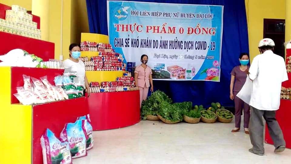 Ấm lòng “phiên chợ 0 đồng” cho người nghèo giữa dịch Covid-19 - 1 Ấm lòng “phiên chợ 0 đồng” cho người nghèo giữa dịch Covid-19 - 1