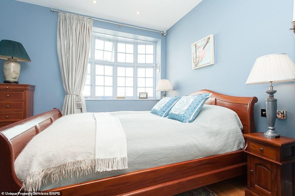 Nhà mỏng nhất London gây sốc khi được rao bán với giá hơn 55 tỷ đồng - 10 Nhà mỏng nhất London gây sốc khi được rao bán với giá hơn 55 tỷ đồng - 10