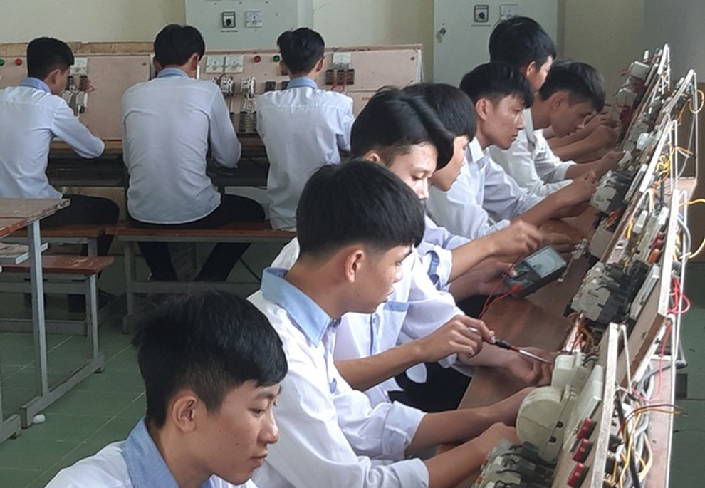 Lao động thanh niên cần được nâng tầm kỹ năng đối mặt với cú sốc kép - 2 Lao động thanh niên cần được nâng tầm kỹ năng đối mặt với cú sốc kép - 2