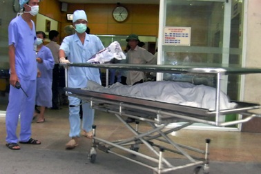 Vụ bố đâm chết 3 mẹ con: Bi kịch từ ma men?