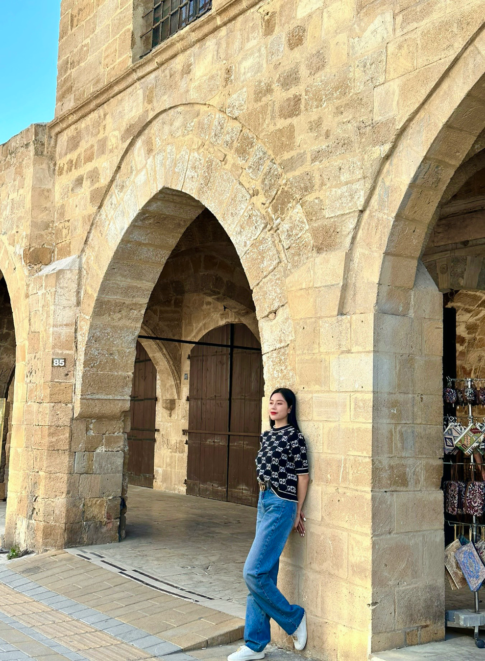 Hoa hậu Tô Diệp Hà khám phá thánh đường có kiến trúc 1500 năm ở Thổ Nhĩ Kỳ - 3 Hoa hậu Tô Diệp Hà khám phá thánh đường có kiến trúc 1500 năm ở Thổ Nhĩ Kỳ - 3