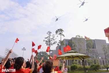 Tặng người dân 100.000 đồng dịp Quốc khánh: Kho bạc làm việc xuyên nghỉ lễ