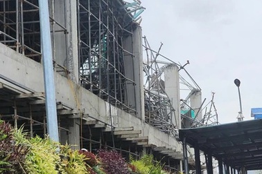 Sập giàn giáo công trình ở Hải Phòng, hai người tử vong