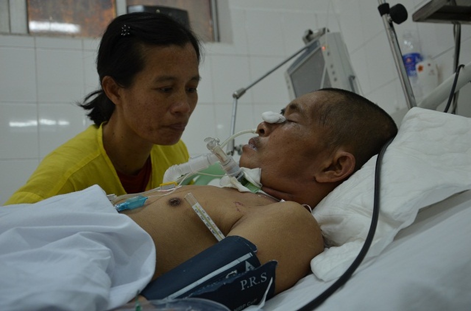 Người vợ nghèo khó nghẹn ngào cầu xin các nhà hảo tâm dang tay cứu chồng - 4 Người vợ nghèo khó nghẹn ngào cầu xin các nhà hảo tâm dang tay cứu chồng - 4
