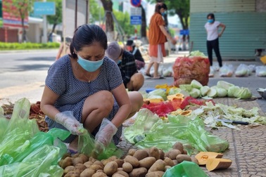 Số tiền hỗ trợ 40.000 đồng và sự thiện nguyện lan tỏa ở Đà Nẵng