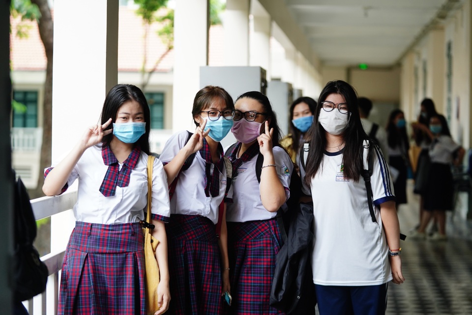 117127109_2766056316959252_8542696198655961631_n.jpg Dù trong lòng nhiều nỗi lo trước dịch bệnh, nhưng các thí sinh đều quyết tâm thi tốt
