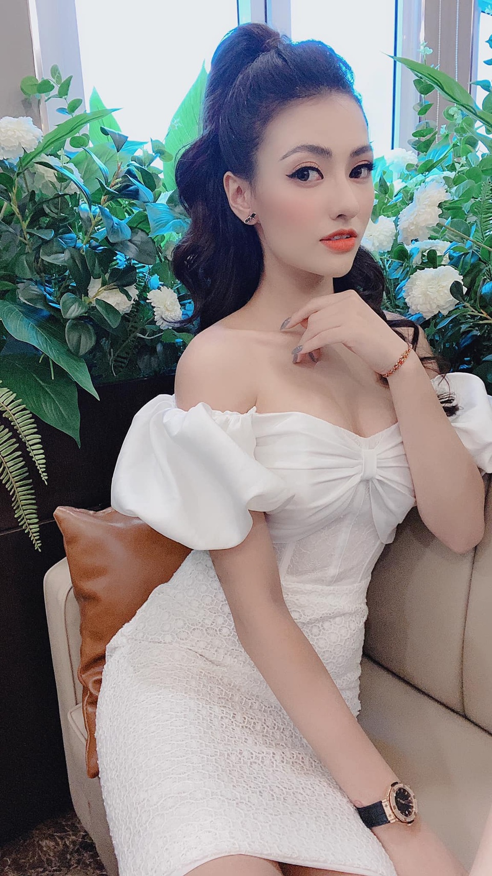 Hồng Quế tiết lộ tình đầu bị chê lông bông giờ là tổng giám đốc giàu có - 1 Hồng Quế tiết lộ tình đầu bị chê lông bông giờ là tổng giám đốc giàu có - 1