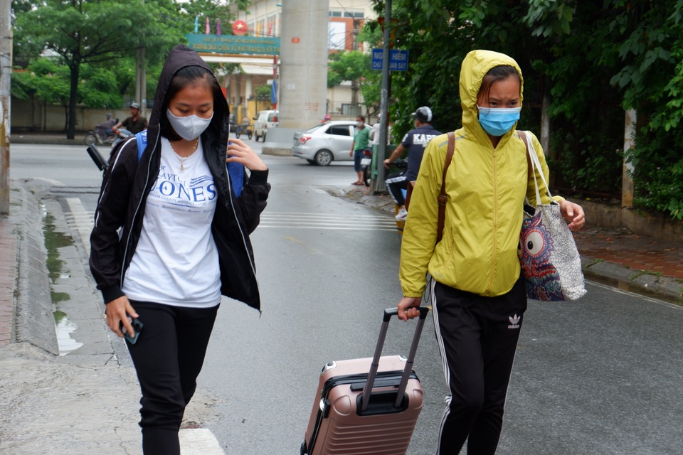 Nơi ở của bệnh nhân Covid-19 Hà Nội: 2 lớp kiểm soát, tiền được khử trùng - 5