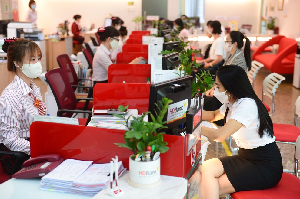 HDBank triển khai loạt chương trình ưu đãi giảm lãi suất vay - 2 HDBank triển khai loạt chương trình ưu đãi giảm lãi suất vay - 2