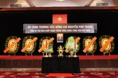 Chủ tịch TPHCM kiểm tra việc chuẩn bị lễ viếng Tổng Bí thư Nguyễn Phú Trọng