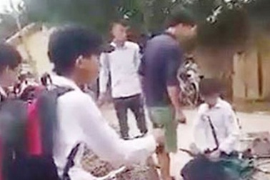 Từ vụ nam sinh tự tử do bị tung clip: Có thể khởi tố vụ án để răn đe?