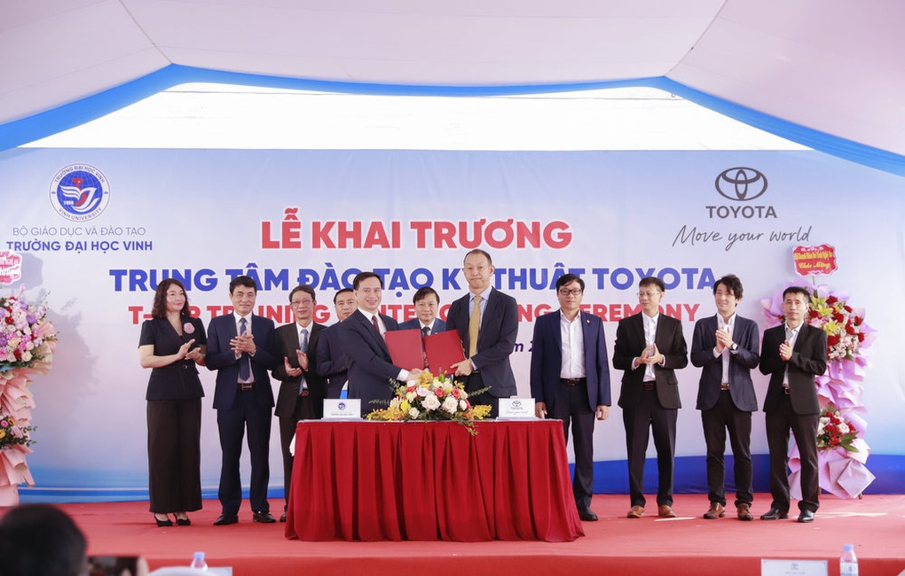 Toyota và hành trình hơn 20 năm nỗ lực phát triển nhân lực ngành kỹ thuật ô tô - 1 Toyota và hành trình hơn 20 năm nỗ lực phát triển nhân lực ngành kỹ thuật ô tô - 1