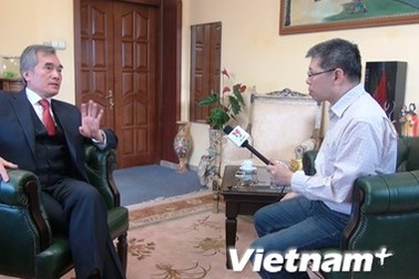 Đại sứ quán Việt Nam tại Ukraine tích cực bảo hộ công dân