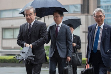 Cựu chủ tịch Nissan bị Interpol truy nã