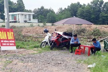 "Sốt" đất hạ nhiệt: Giá bất động sản cắm đầu lao dốc?