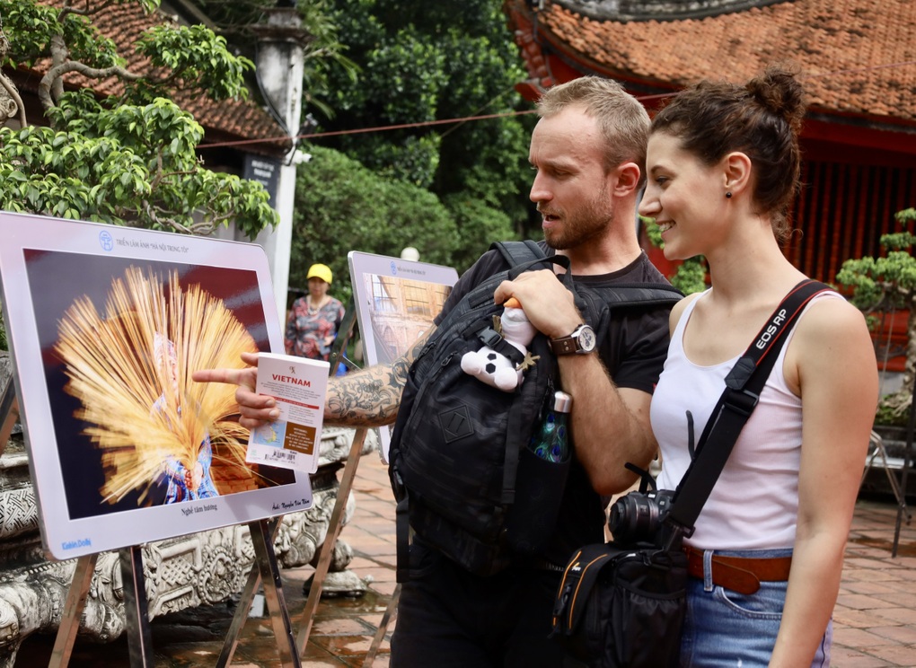 Tình yêu Hà Nội qua từng khung hình Sắc màu văn hóa Thủ đô - 4 Tình yêu Hà Nội qua từng khung hình Sắc màu văn hóa Thủ đô - 4