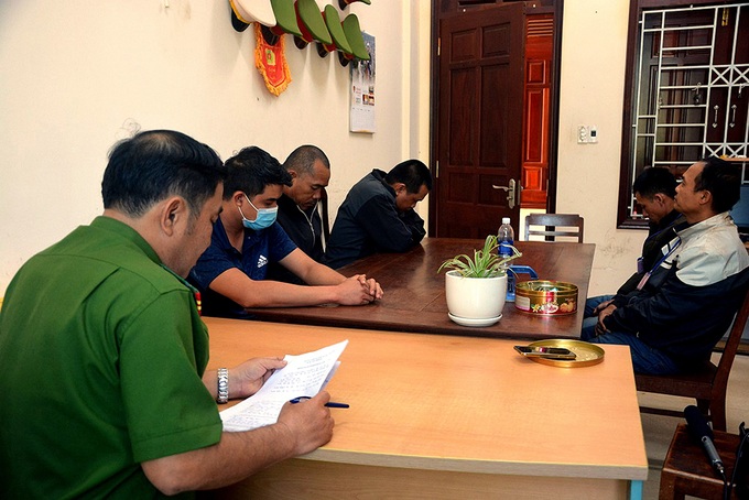 Gia Lai: Phát hiện 36 kê thủ tham gia sát phạt trong rẫy cà phê - Ảnh 2. Gia Lai: Phát hiện 36 kê thủ tham gia sát phạt trong rẫy cà phê - Ảnh 2.