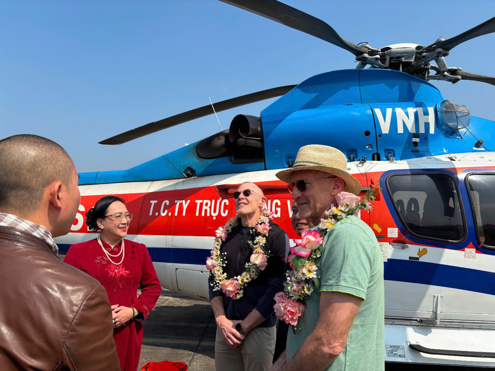 Ein Weltmilliardär plant, am 2. und 1. September einen Hubschrauberflug nach Ha Long zu unternehmen Một tỷ phú thế giới dự kiến đi trực thăng, trải nghiệm Hạ Long đúng dịp 2/9 - 1