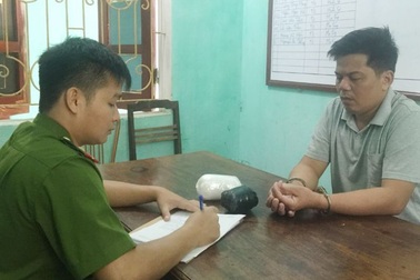 Mua ma túy của người nước ngoài về bán