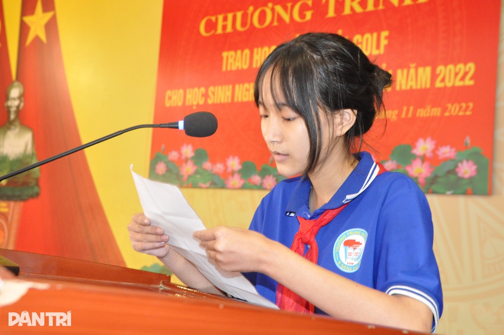 Trao tặng 50 suất học bổng Giải Golf - Vì học sinh vượt khó hiếu học - 3