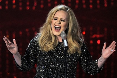 Đề phòng chuyện huỷ tour, Adele bất ngờ ra lệnh “cách ly” với mọi người