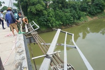 Lời kể ám ảnh của nhân chứng vụ ô tô lao xuống sông 5 người tử vong