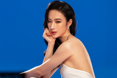Angela Phương Trinh mặc áo yếm, ngực lấp ló khoe nhan sắc gây sốt