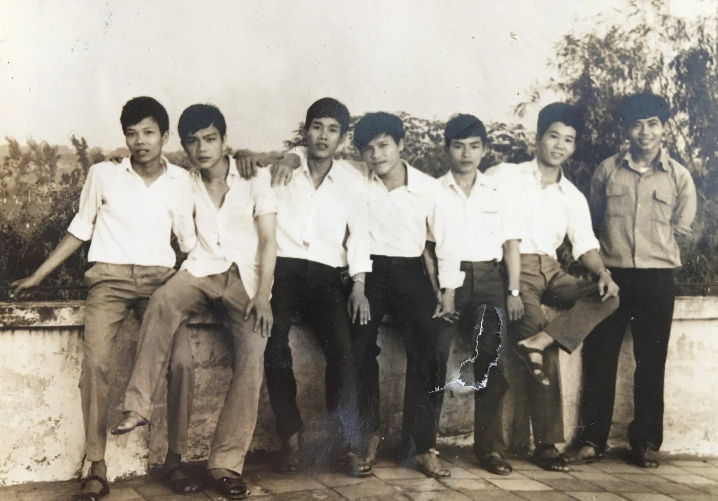 Nguyên hiệu trưởng và bí mật cầm cả khối tài sản vào Nam sau thống nhất - 3 Nguyên hiệu trưởng và bí mật cầm cả khối tài sản vào Nam sau thống nhất - 3