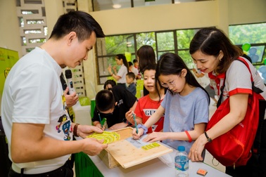 Làm thế nào dạy trẻ hiểu về tiền?