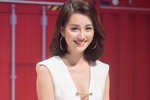 Quỳnh Chi của Thể thao 24/7 lột xác quyến rũ khi dẫn The Remix