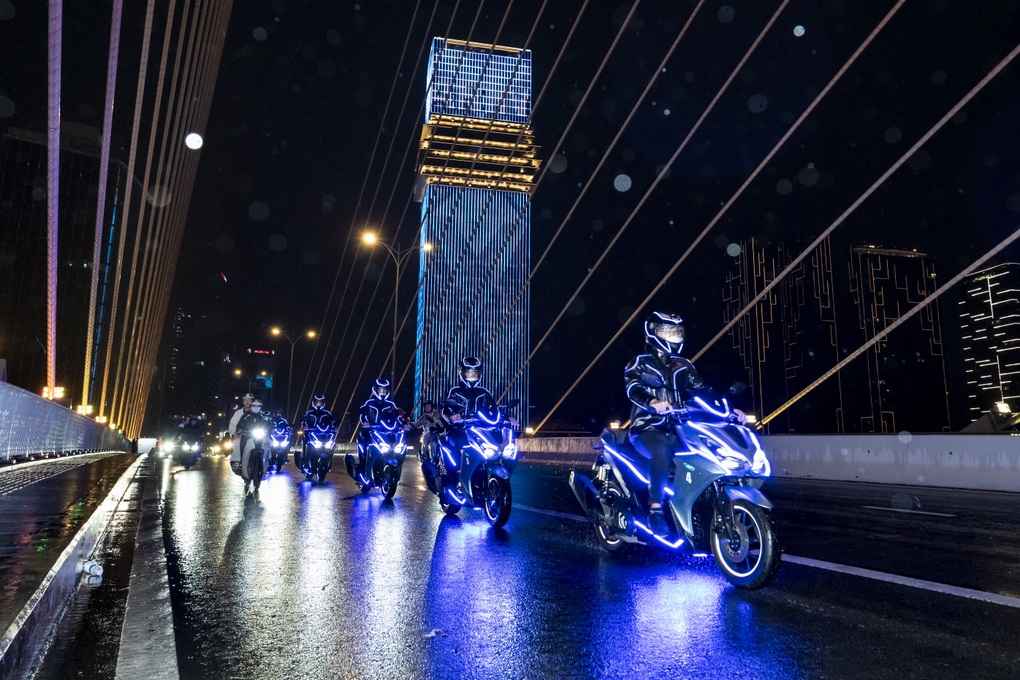 Yamaha lần đầu tiên tổ chức hành trình chinh phục màn đêm cùng Yamaha NVX - 2 Yamaha lần đầu tiên tổ chức hành trình chinh phục màn đêm cùng Yamaha NVX - 2